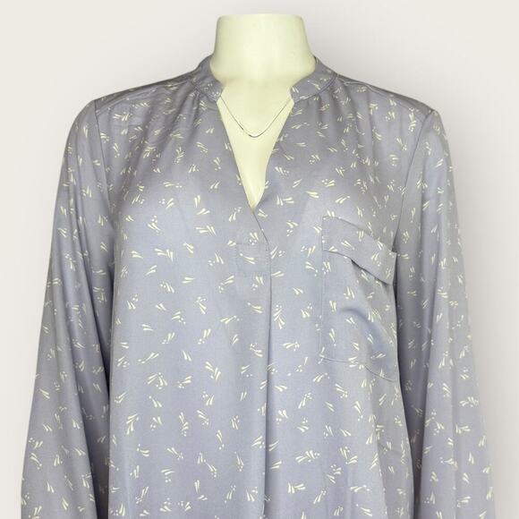 Lush | Long Sleeve V-Neck Blouse | Lilac | Size L - Picture 13 of 13